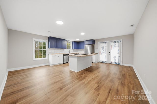 702 N 9th Street, Bessemer City, NC 28016