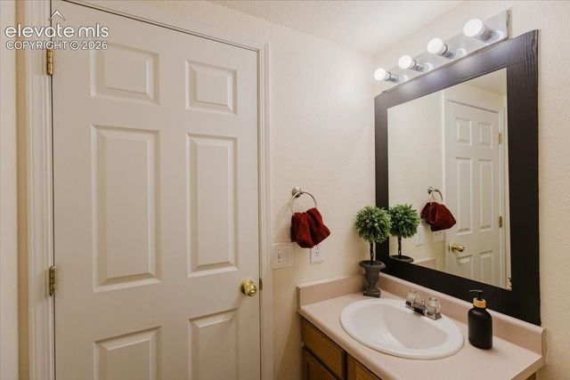 6720 Kristy Lane, Colorado Springs, CO 80915