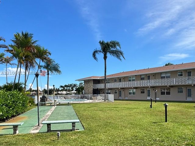 298 SE 6th Ave 15, Pompano Beach, FL 33060