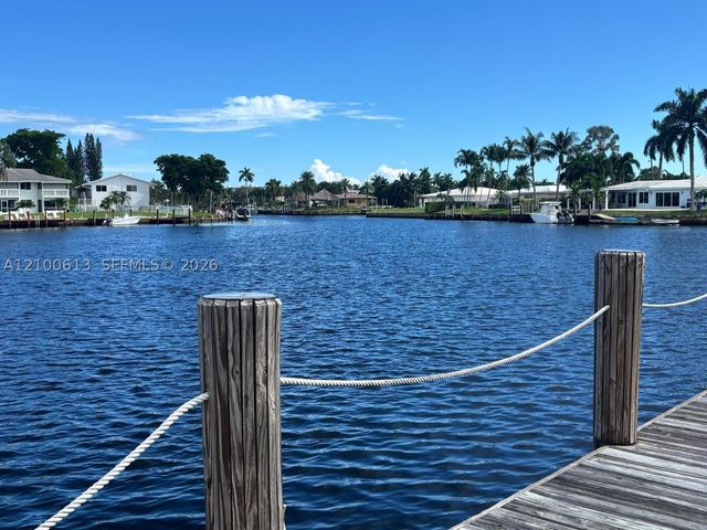 298 SE 6th Ave 15, Pompano Beach, FL 33060