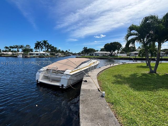 298 SE 6th Ave 15, Pompano Beach, FL 33060