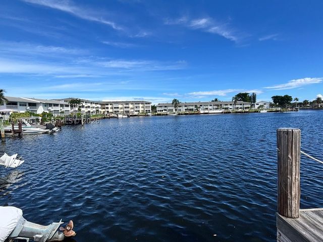 298 SE 6th Ave 15, Pompano Beach, FL 33060