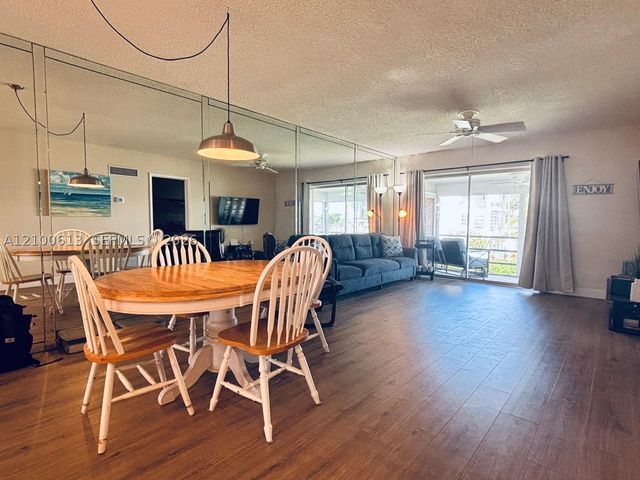 298 SE 6th Ave 15, Pompano Beach, FL 33060