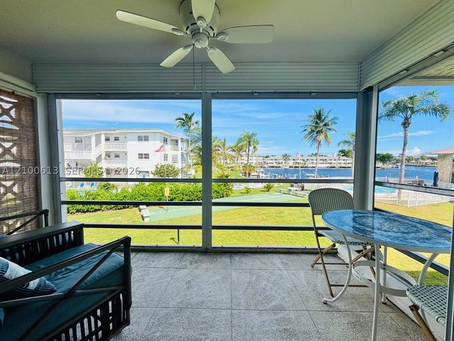 298 SE 6th Ave 15, Pompano Beach, FL 33060