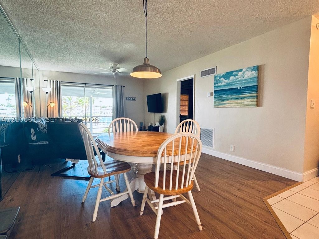 298 SE 6th Ave 15, Pompano Beach, FL 33060