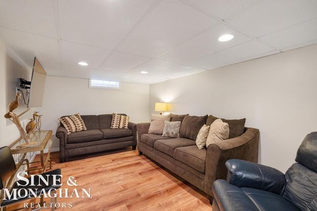 22725 Rosedale Court, St Clair Shores, MI 48080