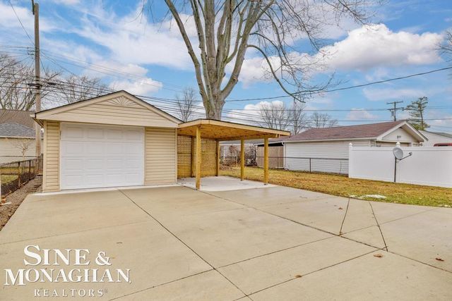 22725 Rosedale Court, St Clair Shores, MI 48080