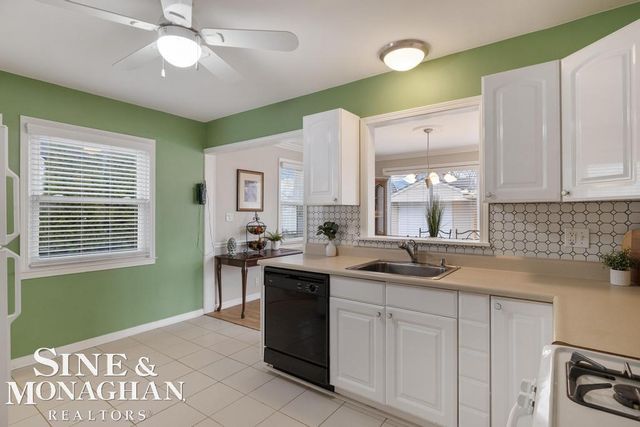 22725 Rosedale Court, St Clair Shores, MI 48080