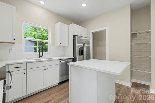 112 E Hilltop Drive, Gastonia, NC 28054