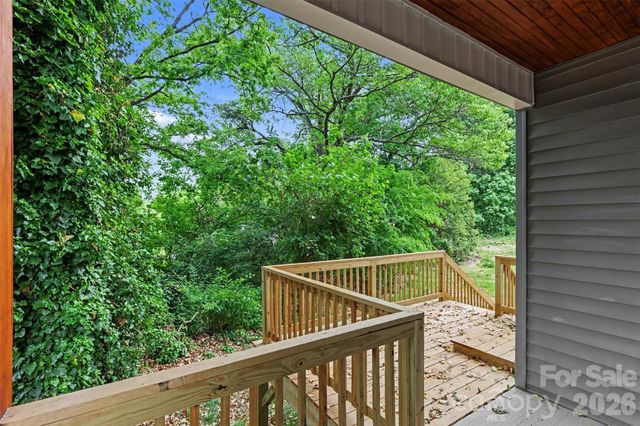 112 E Hilltop Drive, Gastonia, NC 28054