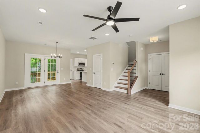 112 E Hilltop Drive, Gastonia, NC 28054