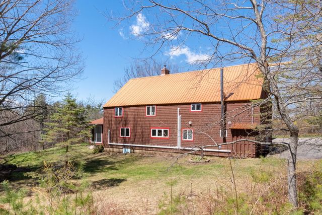 73 College Road, Center Harbor, NH 03226