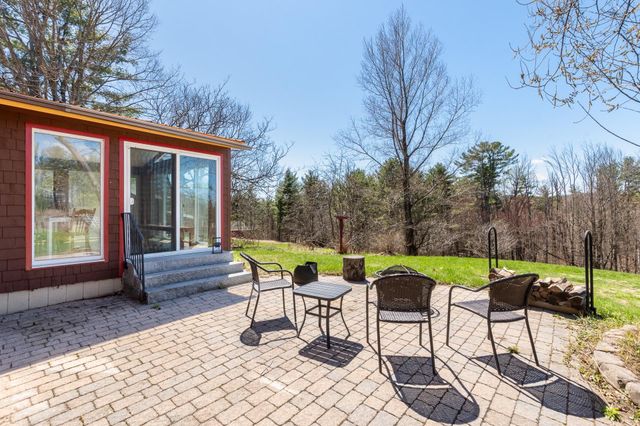 73 College Road, Center Harbor, NH 03226