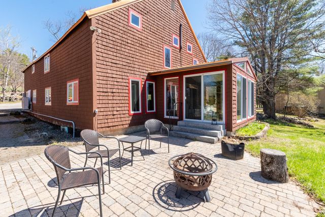 73 College Road, Center Harbor, NH 03226