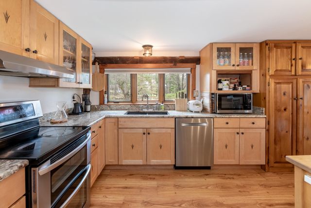73 College Road, Center Harbor, NH 03226