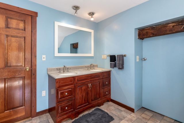 73 College Road, Center Harbor, NH 03226