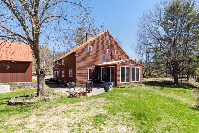 73 College Road, Center Harbor, NH 03226