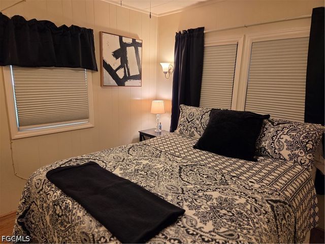 551 Freedom ST, North Fort Myers, FL 33917