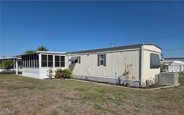 551 Freedom ST, North Fort Myers, FL 33917