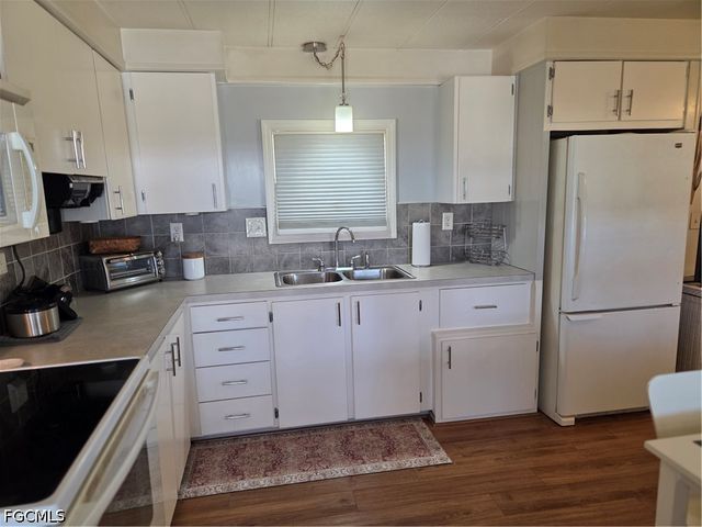 551 Freedom ST, North Fort Myers, FL 33917