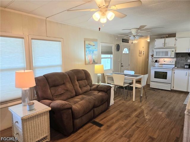 551 Freedom ST, North Fort Myers, FL 33917