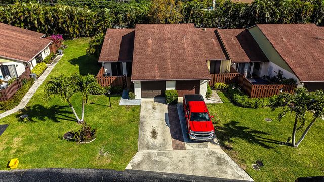 3789 Cocoloba Lane, Boynton Beach, FL 33436