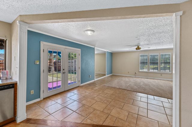 801 Meadowlark Drive, Lewisville, TX 75067