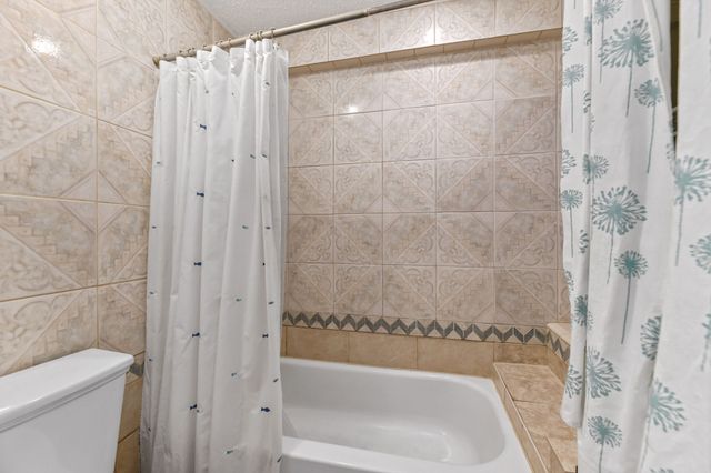 801 Meadowlark Drive, Lewisville, TX 75067