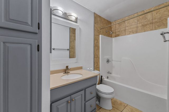 801 Meadowlark Drive, Lewisville, TX 75067