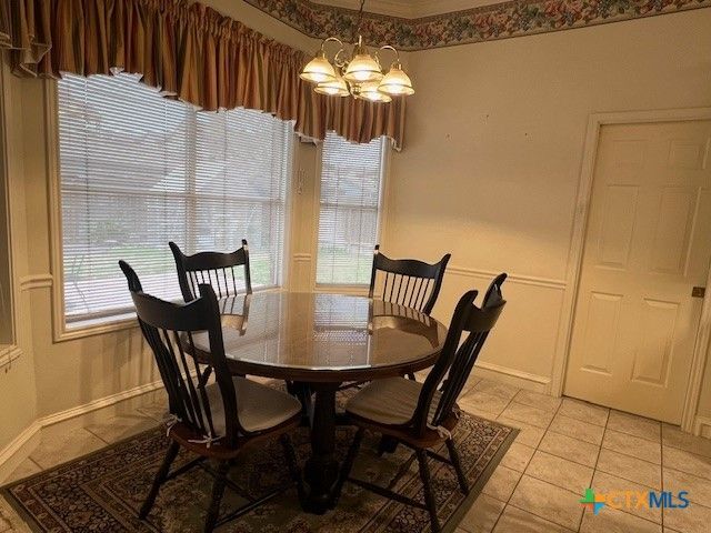 204 Windy Way Drive, Victoria, TX 77904