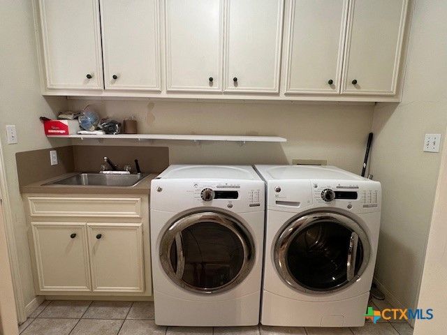 204 Windy Way Drive, Victoria, TX 77904