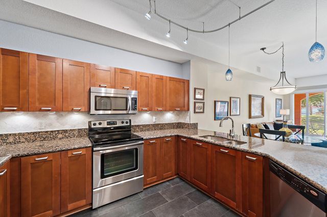 40 SE Sedona Circle 102, Stuart, FL 34994