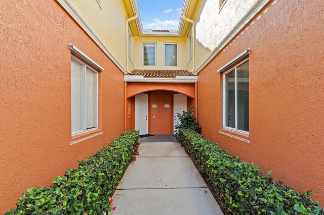 40 SE Sedona Circle 102, Stuart, FL 34994