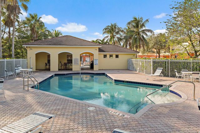 40 SE Sedona Circle 102, Stuart, FL 34994