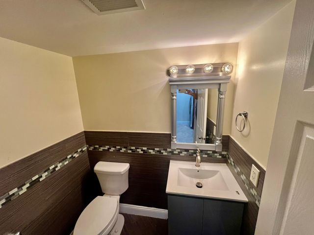 3192 N Pine Island Rd, Fort Lauderdale, FL 33351