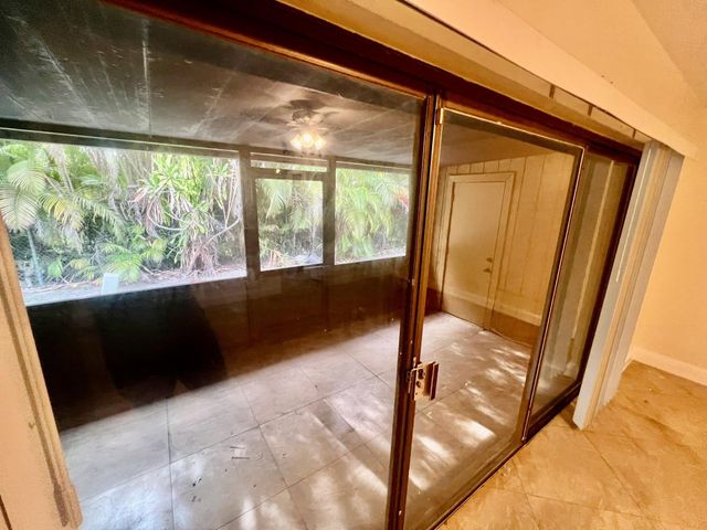 3192 N Pine Island Rd, Fort Lauderdale, FL 33351