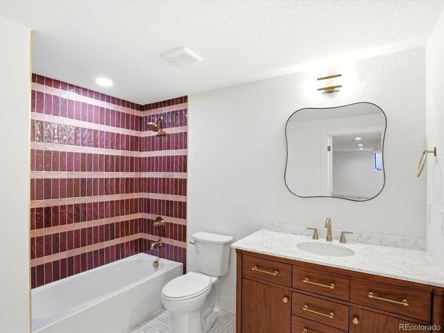 2800 S University Blvd 121, Denver, CO 80210