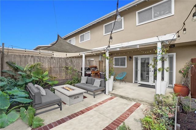 1422 Deauville Place, Costa Mesa, CA 92626