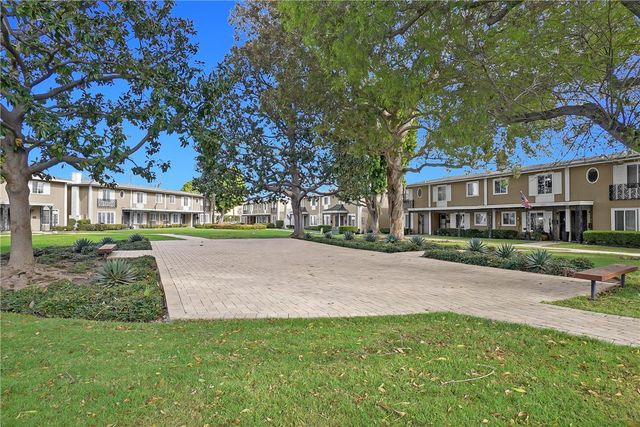 1422 Deauville Place, Costa Mesa, CA 92626