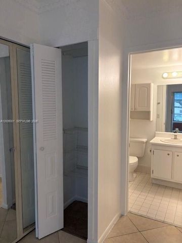 13455 SW 9th Ct 208J, Pembroke Pines, FL 33027