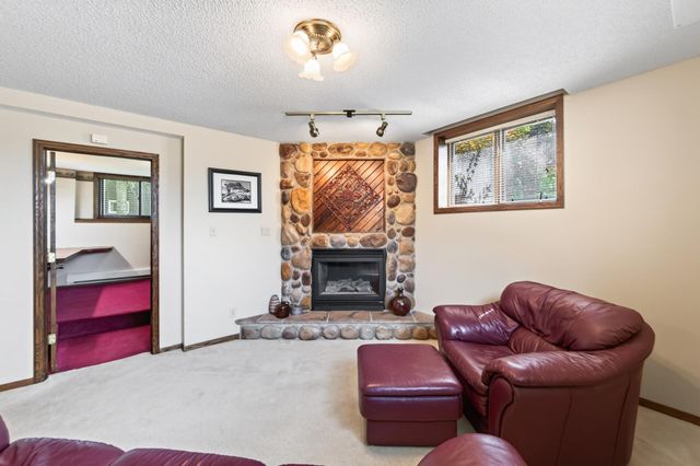 3800 101st Avenue N, Brooklyn Park, MN 55443
