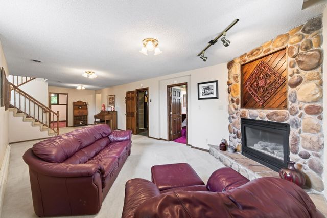3800 101st Avenue N, Brooklyn Park, MN 55443
