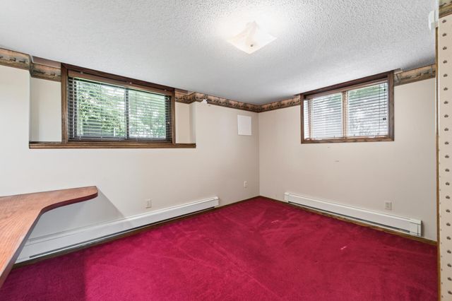 3800 101st Avenue N, Brooklyn Park, MN 55443