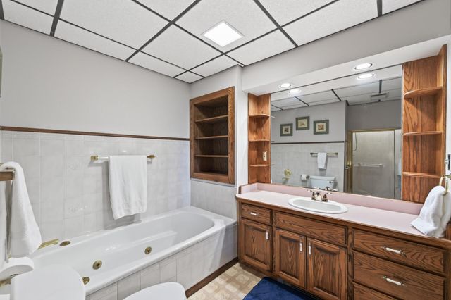 3800 101st Avenue N, Brooklyn Park, MN 55443