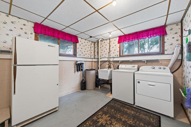 3800 101st Avenue N, Brooklyn Park, MN 55443