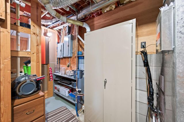 3800 101st Avenue N, Brooklyn Park, MN 55443