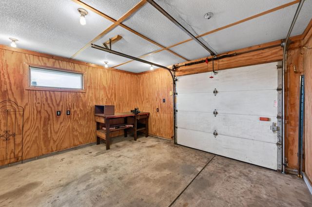 3800 101st Avenue N, Brooklyn Park, MN 55443