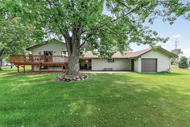 3800 101st Avenue N, Brooklyn Park, MN 55443
