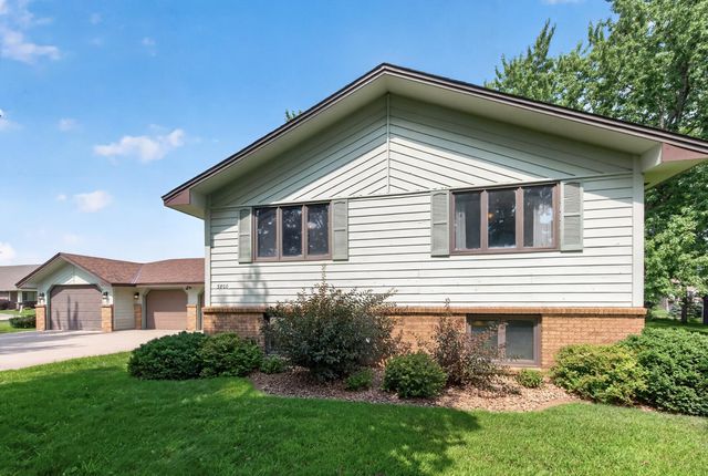 3800 101st Avenue N, Brooklyn Park, MN 55443