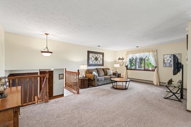 3800 101st Avenue N, Brooklyn Park, MN 55443